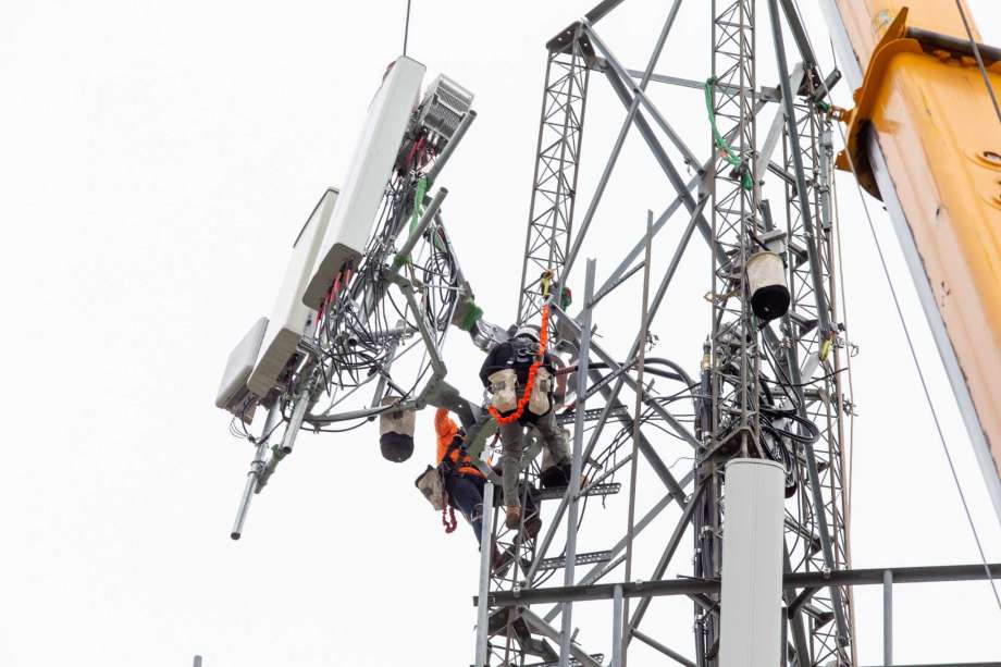 The construction crew installing the new transmitters and structural support to the tower to updated with new 5g technology during 5G Infrastructure Installation at Mac Gregor Park area, Tuesday, September 8, 2020, in Houston. Photo: Juan DeLeon/Contributor / ©2018 Juan DeLeon