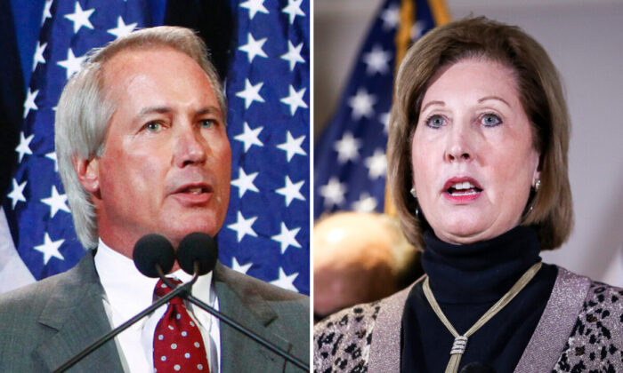 (R) Lin Wood speaks at a press conference in Scottsdale, Ariz., on Nov. 8, 2011. (Eric Thayer/Getty Images)
(L) Lawyer Sidney Powell speaks at a press conference at the Republican National Committee headquarters in Washington on Nov. 19, 2020. (Charlotte Cuthbertson/The Epoch Times)