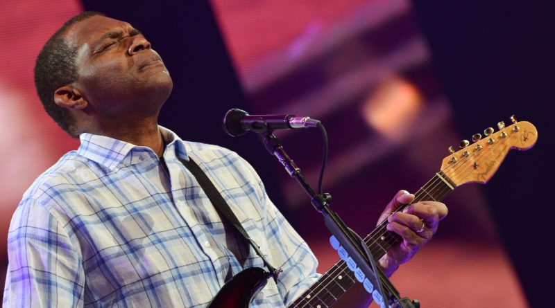 Anti-Vax Eric Clapton ‘Too Selfish’ To Associate With, Says Blues Guitarist Robert Cray