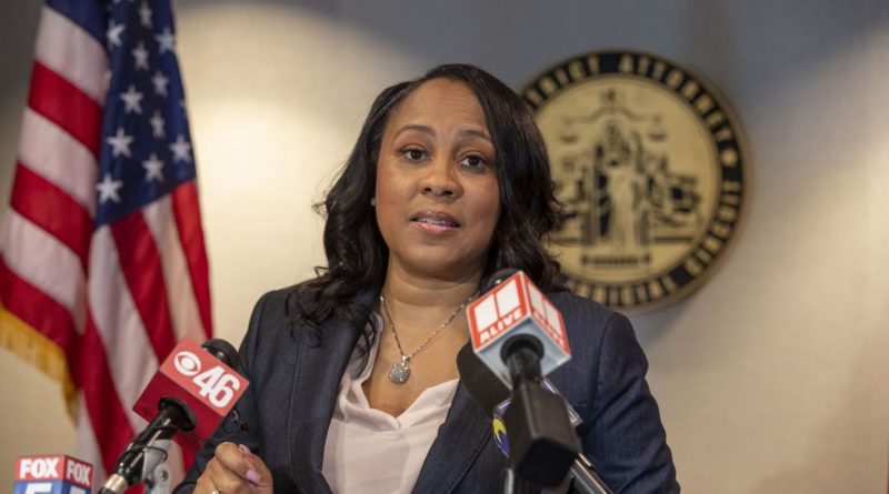 Fulton DA seeks FBI’s aid as Trump probe advances