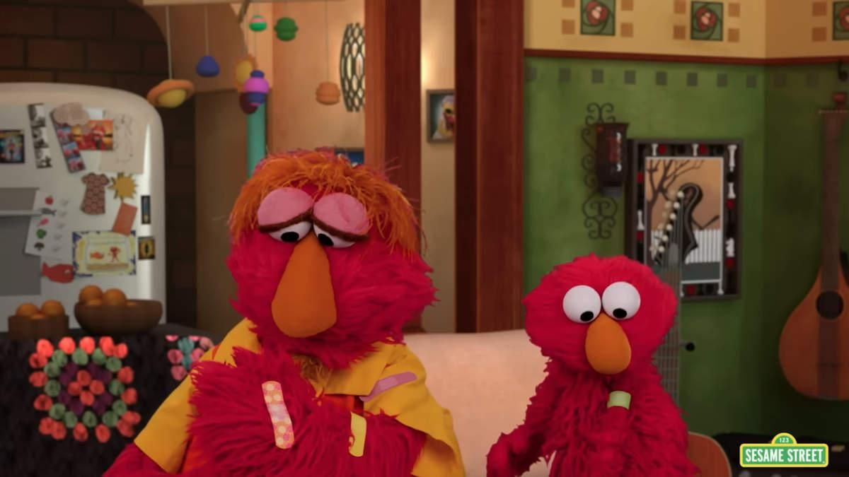 Elmo advertises COVID-19 vaccination for kids under 5 in new PSA Elmo advertises COVID-19 vaccination for kids under 5 in new PSA