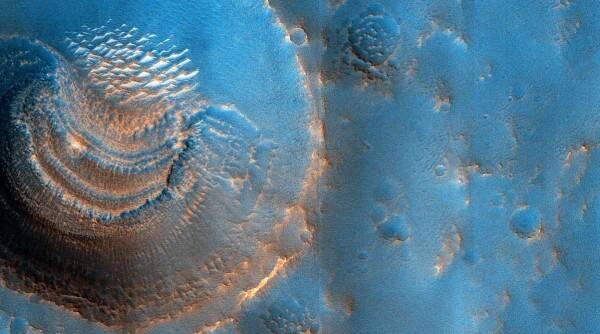 NASA, Mars crater, patterns