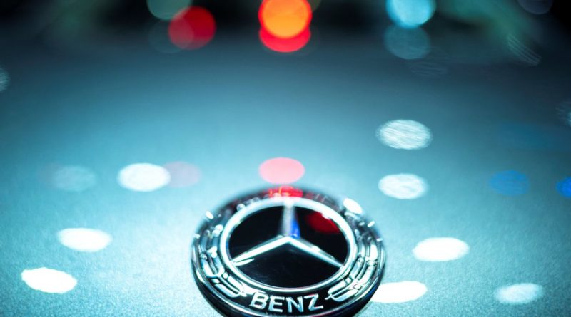 Mercedes-Benz starts trial in class action suit over diesel tests - Reuters.com