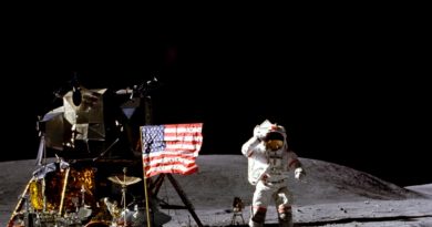 Millions Still Believe the 1969 Moon Landing Was a Hoax - Voice of America - VOA News