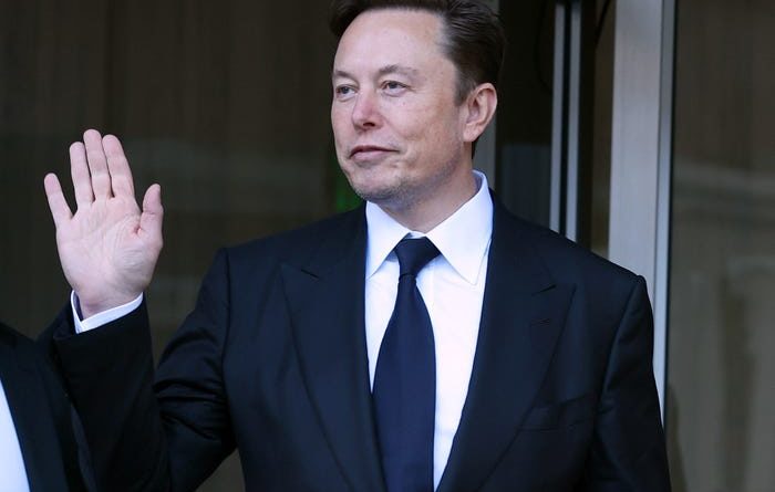 Elon Musk chatting with a QAnon-linked influencer on Twitter: report - Business Insider