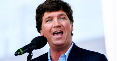 The Internet That Tucker Carlson Built - WIRED