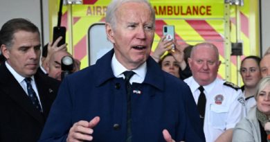 Viral Video of Joe Biden Scratching Neck Sparks Wild Conspiracy Theory - Newsweek