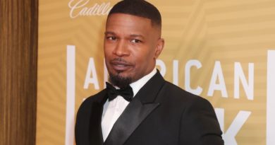 An unsubstantiated claim that Jamie Foxx was hospitalized after a Covid vaccination is going viral on social media