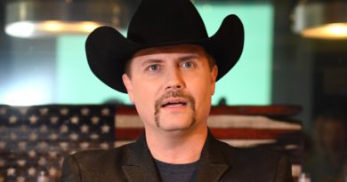 Country singer John Rich lashes out at Pfizer amid Jamie Foxx vaccine rumor