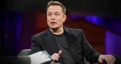 Elon Musk is entering his anti-vax conspiracy arc on Twitter