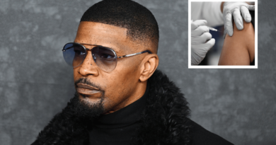 Jamie Foxx becomes figurehead of anti-vax movement