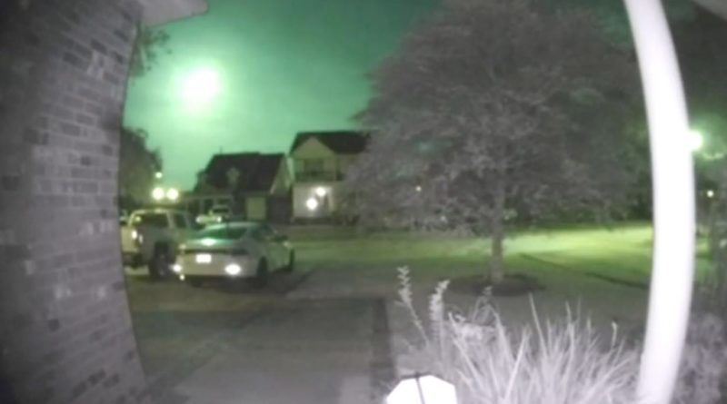 Green fireball caught on Ring camera sparks UFO panic: ‘That’s an alien ship’