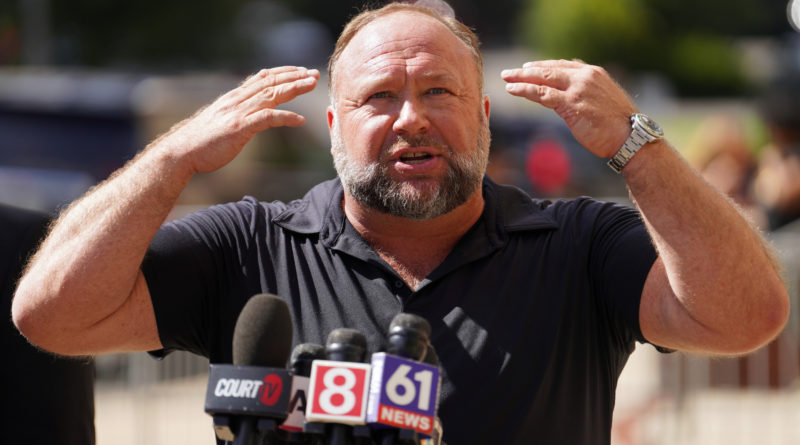 Alex Jones compares U.S. to 9/11 hijackers on Russian TV