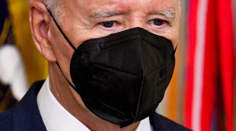 Joe Biden's mask sparks COVID mandate conspiracies: "Alex Jones was right"