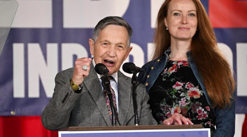 Dennis Kucinich Leaves Robert F. Kennedy Jr.’s Presidential Campaign