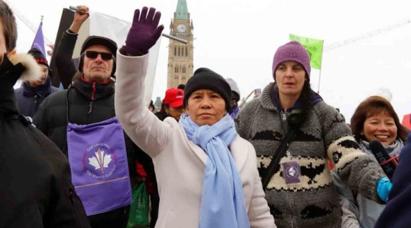 Filipina cult leader ‘Queen of Canada’ tries to take over small towns