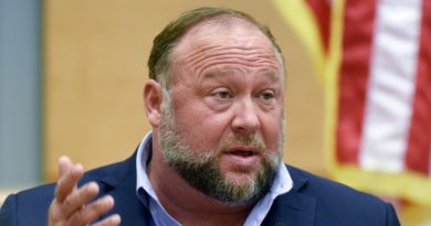 Judge: Alex Jones can't use bankruptcy protection to avoid paying Sandy Hook families