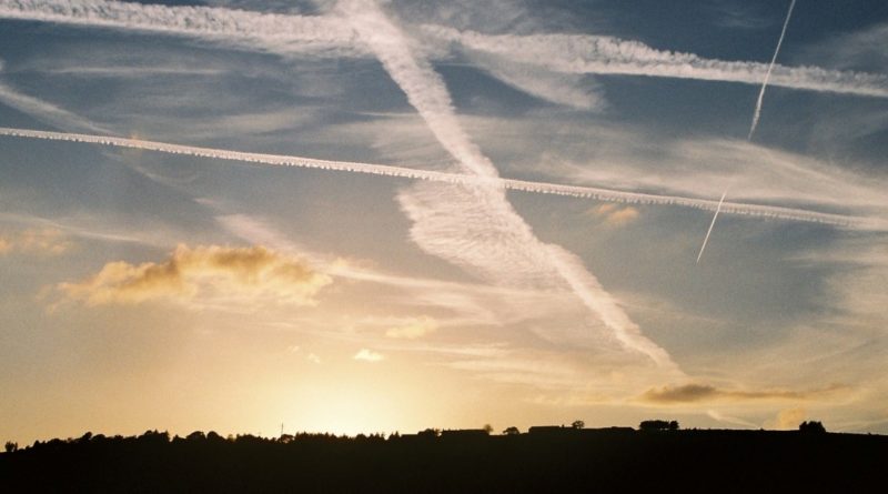 No evidence videos show ‘geoengineered’ skies - Full Fact