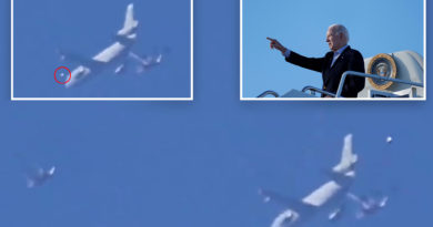 UFO appears to fly by Air Force One at LAX during Biden visit