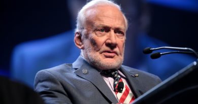 Video clips don’t show Buzz Aldrin admitting he never went to the Moon - Full Fact