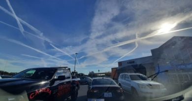 Why Houston has so many contrails today