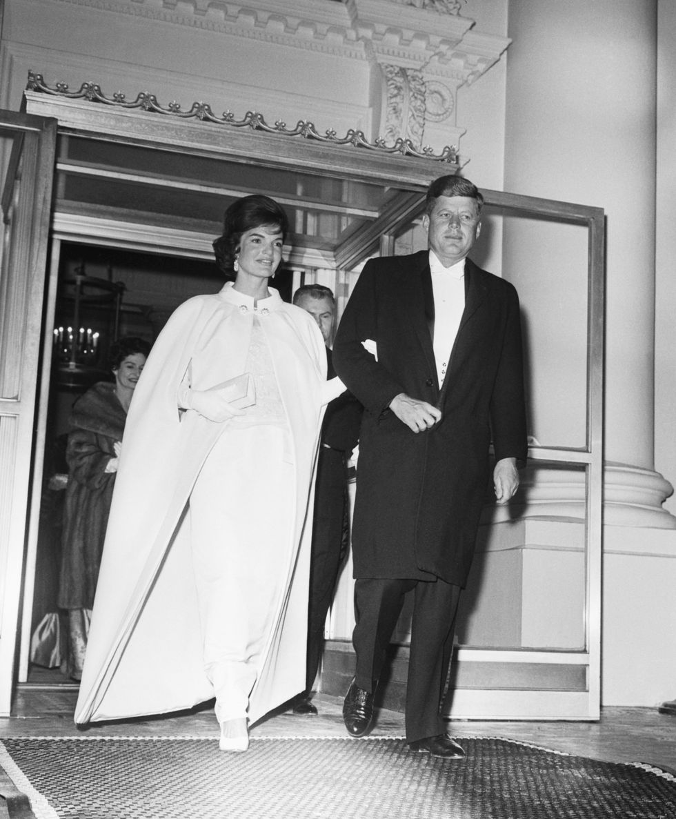 president and jackie kennedy leaving for inaugural ball