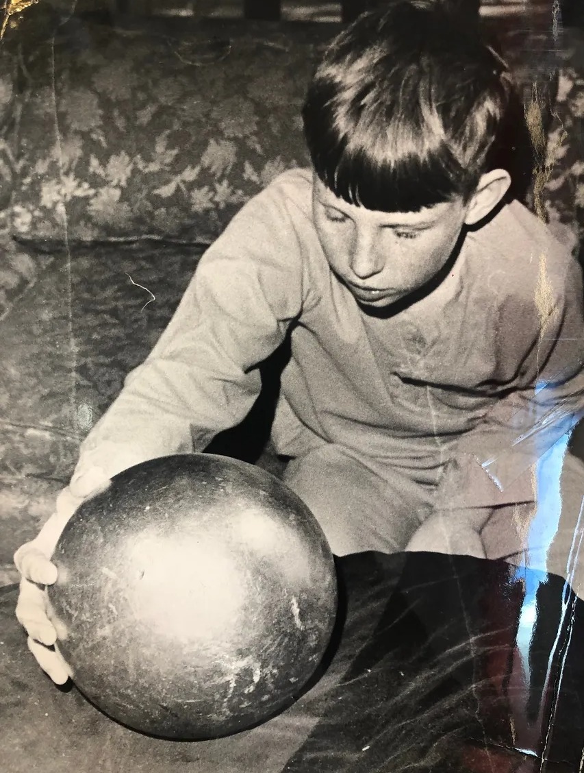 The Betz Mystery Sphere was a 22lb metallic ball found in Florida by Terry Betz and his family that caused a mass debate over where it came from