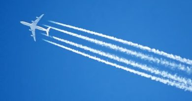 Supposed ‘chemtrails’ in the sky are just clouds left by planes - Full Fact