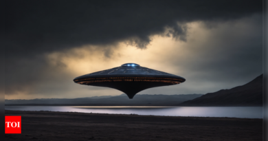 Harvard professor suggests UFOs use 'extra dimensions' for travel - Times of India