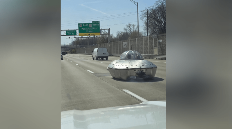 ‘No, this isn’t photoshopped’: UFO-like vehicle spotted during total solar eclipse