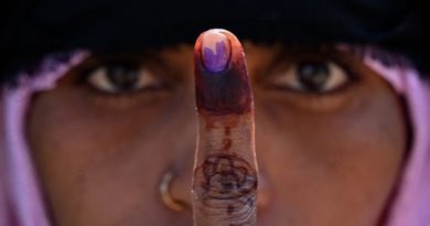 See how a secret ink formula prevents voter fraud in Indian elections | CNN