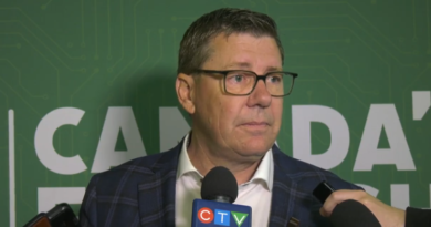 Sask. premier clears the air, says he 'doesn't believe in chemtrails'