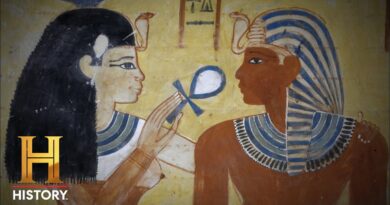 Ancient Aliens: Proof of Ancient Egyptian Time Travel (Season 4)