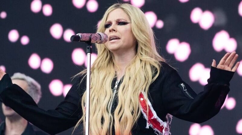 Avril Lavigne conspiracy theory claims she 'died and was replaced' before Glasto