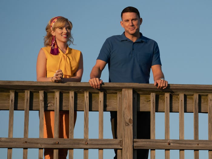 A still of Scarlett Johansson and Channing Tatum standing next to each other on the edge of a bridge