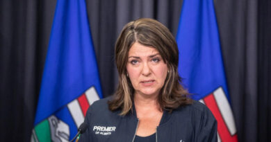 Alberta premier faces criticism over chemtrails discussion at UCP town hall