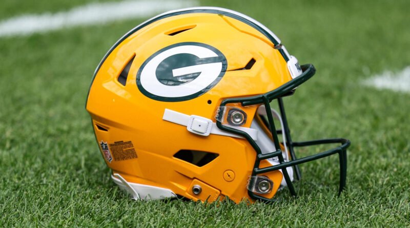 Green Bay Packers Players Raise Eyebrows Debating Whether the Earth Is Flat