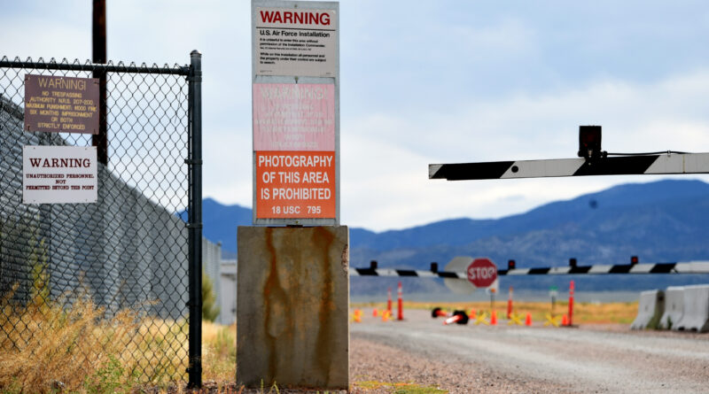 I'm Area 51 researcher - base is hiding stealth aircraft & experimental weapons