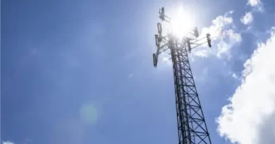 Mast fire probe amid 5G coronavirus claims