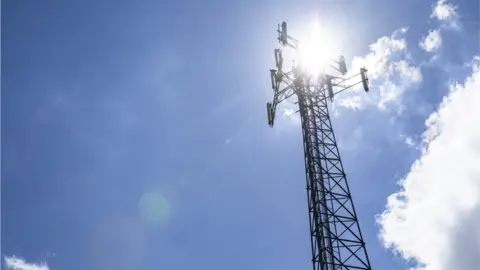 Mast fire probe amid 5G coronavirus claims