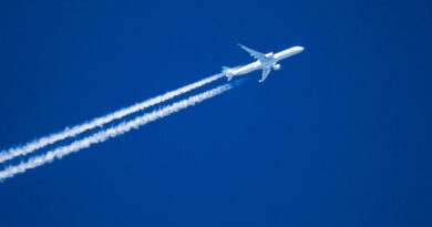 The Surprising Origins Of Those White Lines Airplanes Leave Behind