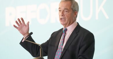 Farage: Badenoch must apologise for ‘crazy conspiracy theory’ on Reform numbers