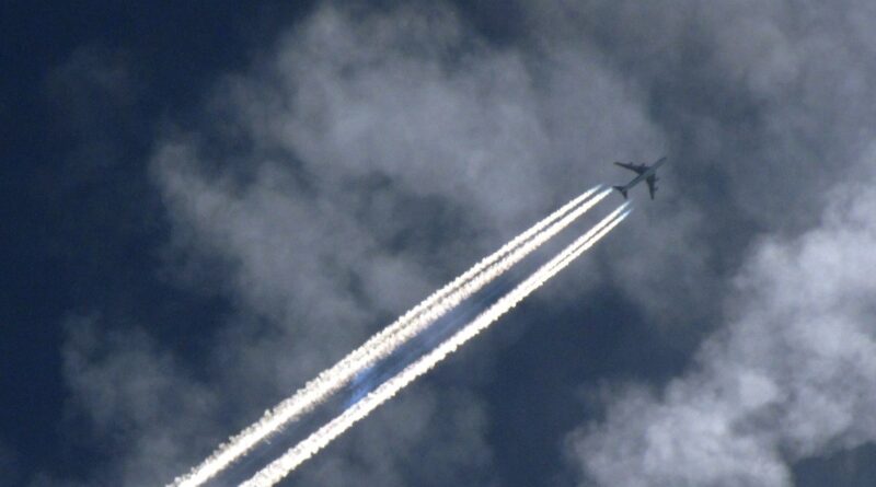 Video of pilot ‘fired for refusing to spray chemtrails’ is German satirical skit