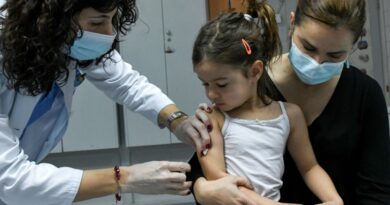 Vaccine misinformation: a lasting side effect from Covid - Yahoo Singapore News