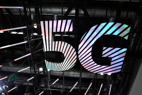 Viral 5G Conspiracy Diagram Actually Shows How to Build Your Own Guitar Pedal