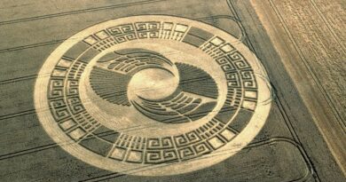 Massive Cosmic Obelisk Found on Earth (S1, E2) | Ancient Aliens | Full Episode