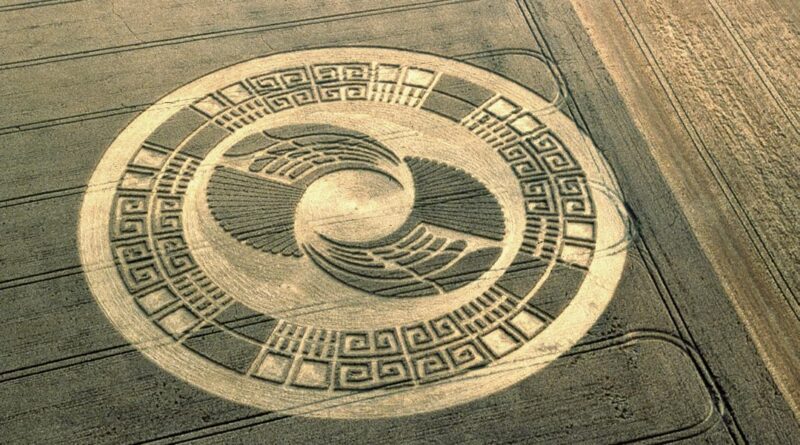 Could Wormholes Connect the Cosmos? | Ancient Aliens