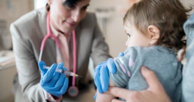 HHS To Stop Recommending Routine Covid Shots for Children and Pregnant Women